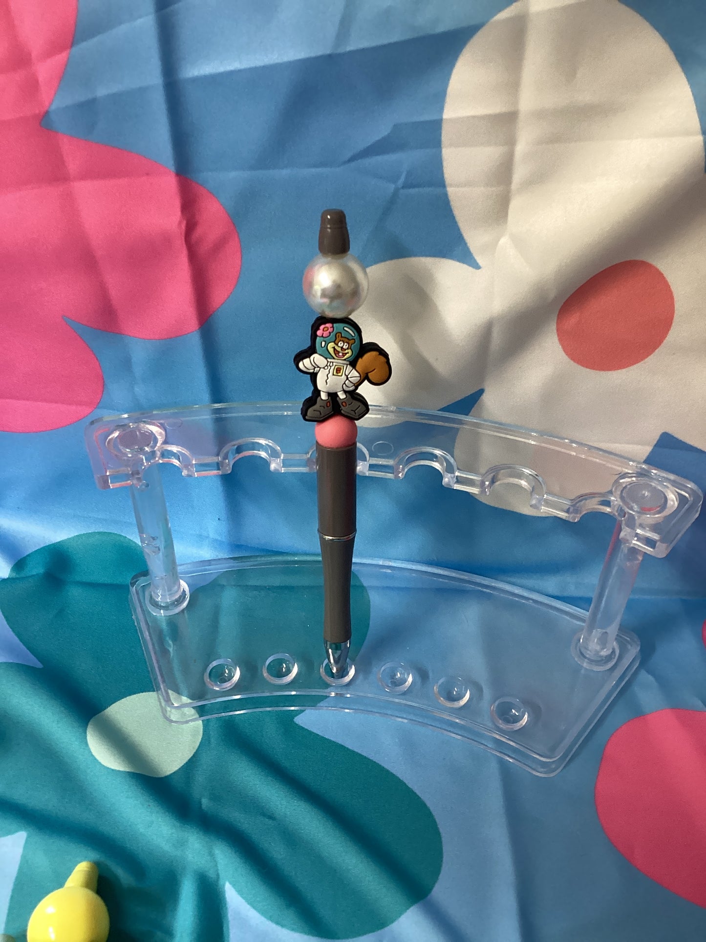 Sandy beaded pen