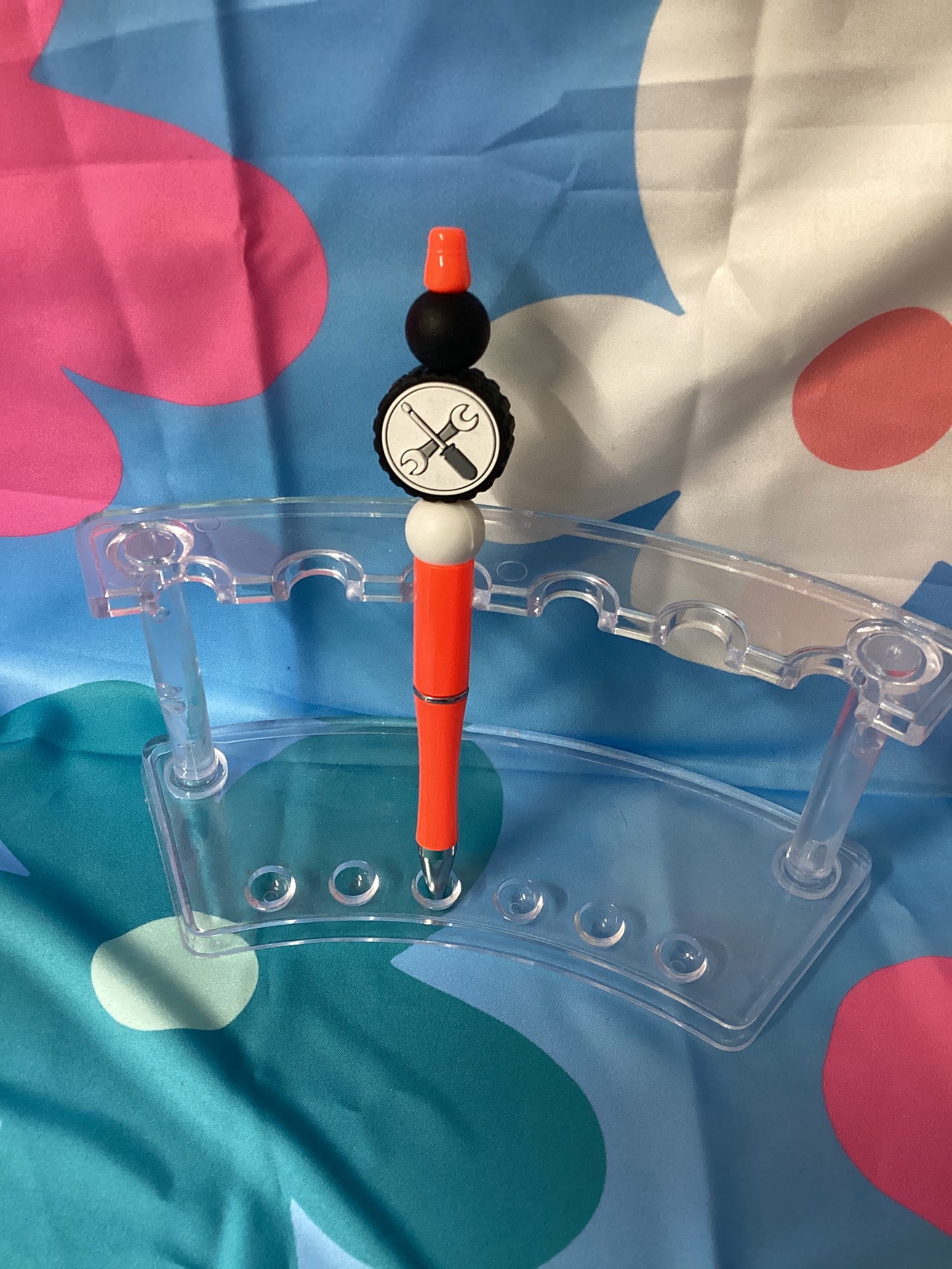 Tools beaded pen
