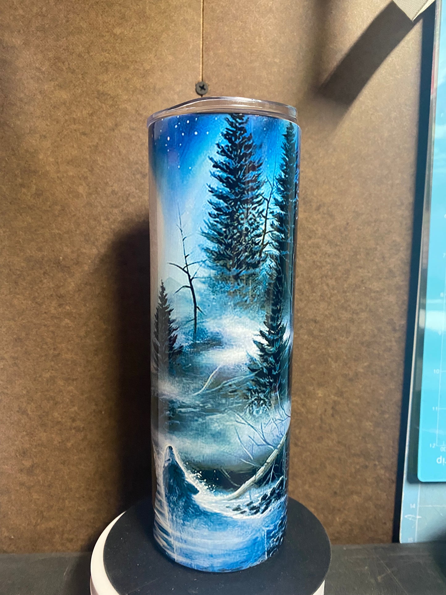 Wolf 20oz tumbler