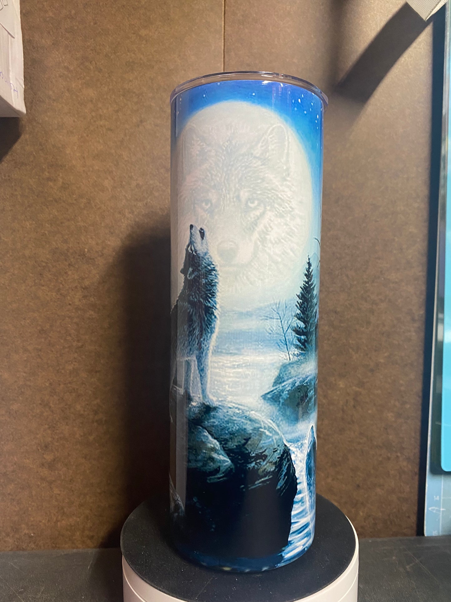 Wolf 20oz tumbler